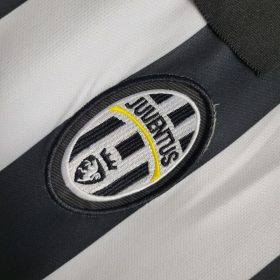 Retro Juventus 2014/15 Home Jersey - Image 7