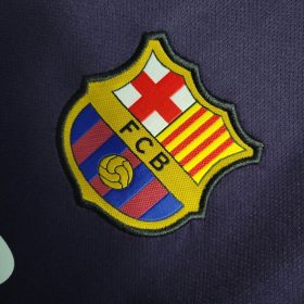 Retro Barcelona 2016/17 Away Jersey - Image 6