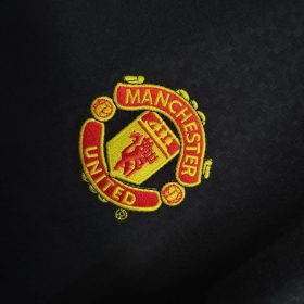 Retro Manchester United 2003/04 Away Jersey - Image 3