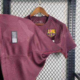 Retro Barcelona 2017/18 Third Jersey - Image 4