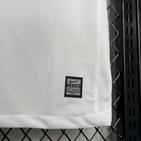 Inter Milan 2009 Away Retro Jersey - Image 6