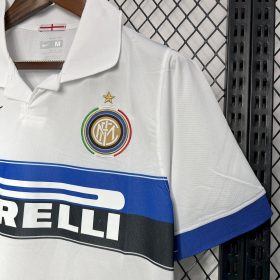 Inter Milan 2009 Away Retro Jersey - Image 3