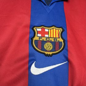 Retro Barcelona 2001/02 Home Jersey - Image 4