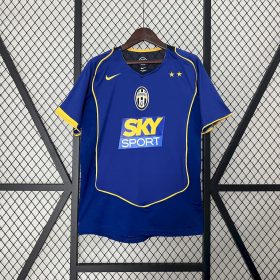 Retro Juventus 2004/05 Away Jersey