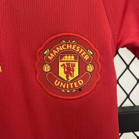Retro Manchester United 2007/08 Home Kids Kit - Image 5