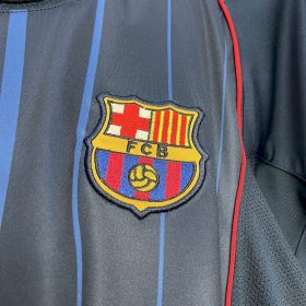 Retro Barcelona 2004/05 Away Jersey - Image 6