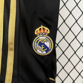 Retro Real Madrid 2011/12 Away Kids Kit - Image 8