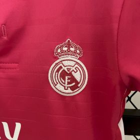 Retro Real Madrid 2014/15 Away Kids Kit - Image 7