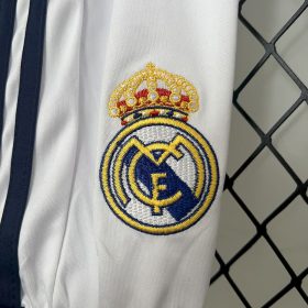 Retro Real Madrid 2012/13 Home Kids Kit - Image 8