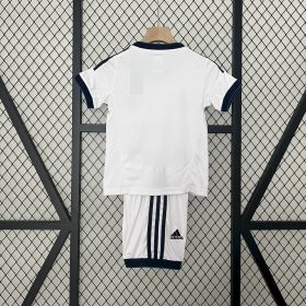 Retro Real Madrid 2012/13 Home Kids Kit - Image 2