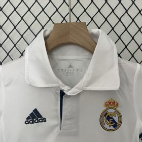 Retro Real Madrid 2016/17 Home Kids Kit - Image 7