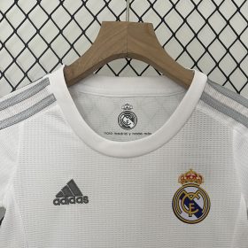 Retro Real Madrid 2015/16 Home Kids Kit - Image 7