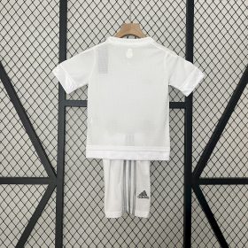 Retro Real Madrid 2015/16 Home Kids Kit - Image 2