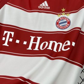 Retro Bayern Munich 2007/08 Home Jersey - Image 8