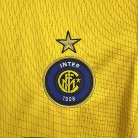Retro Inter Milan 2002/03 Third Jersey - Image 5