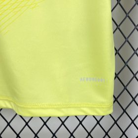 Mens Arsenal 2025/26 Goalkeeper Jersey - Image 4