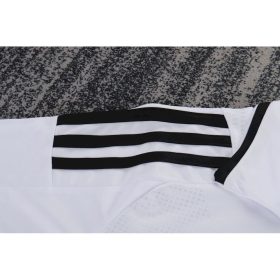 Retro Real Madrid 2008/09 Home Kids Kit - Image 3