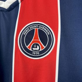 Retro Paris Saint-Germain 2004/05 Home Jersey - Image 4