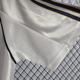 Retro Real Madrid 1998/00 Home Jersey - Image 9
