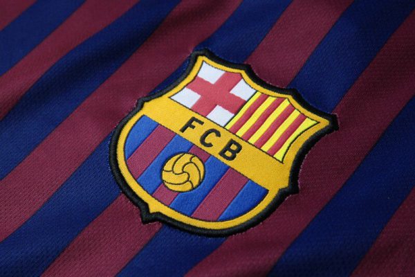 Retro Barcelona 2018/19 Home Jersey - Image 3