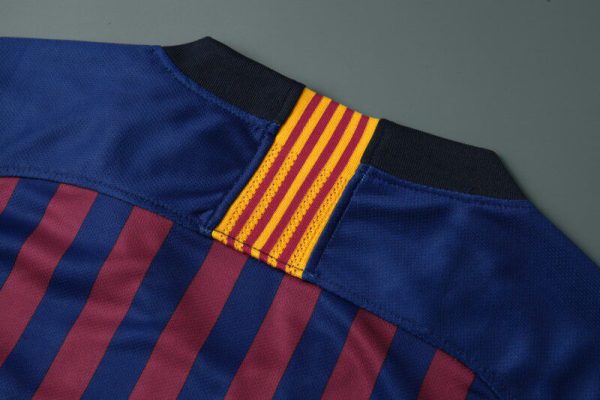 Retro Barcelona 2018/19 Home Jersey - Image 11