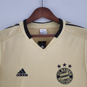 Retro Bayern Munich 2004/05 Away Jersey - Image 2