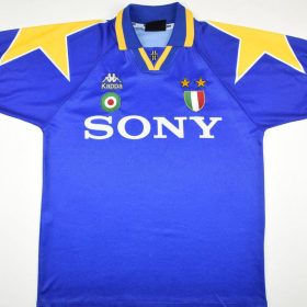 Retro Juventus 1995-97 Away Jersey