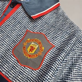 Retro Manchester United 1995/96 Away Jersey - Image 4