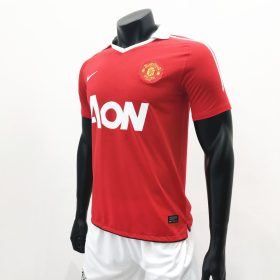 Retro Manchester United 2010/11 Home Jersey - Image 3