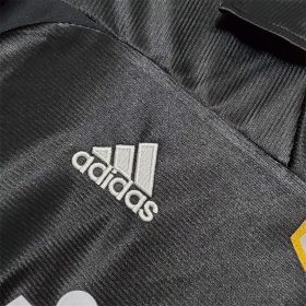 Real Madrid 1998/99 Away Retro Jersey - Image 4