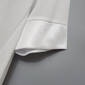 Retro Real Madrid 2015/16 Home Jersey - Image 9