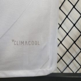 Retro Real Madrid 2017/18 Home Long Sleeve Jersey - Image 8