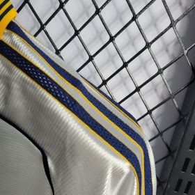 Retro Real Madrid 1998/00 Home Jersey - Image 7